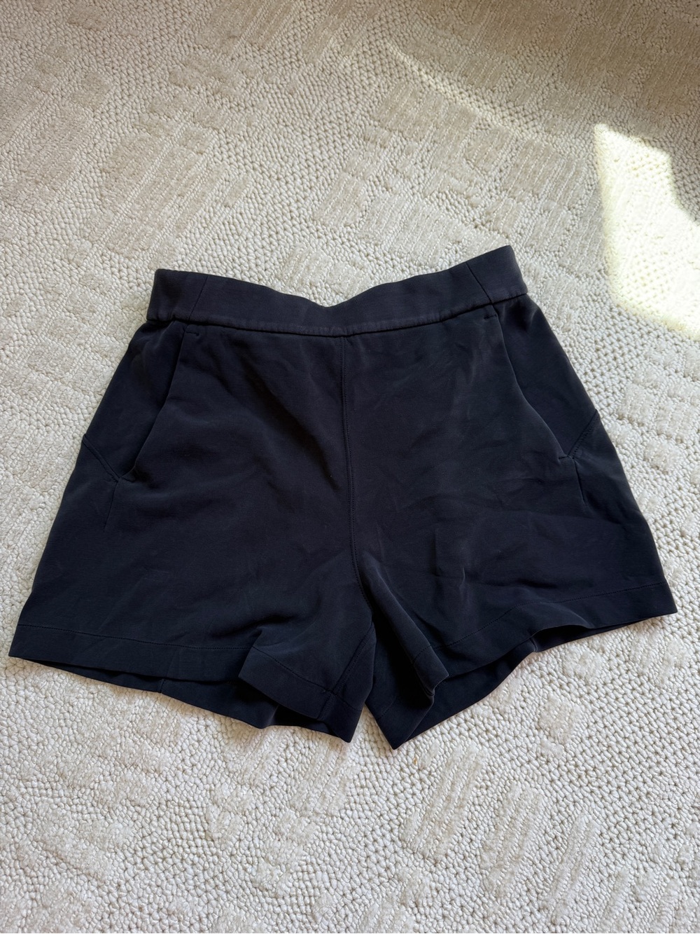 lululemon softstreme shorts Black size 6